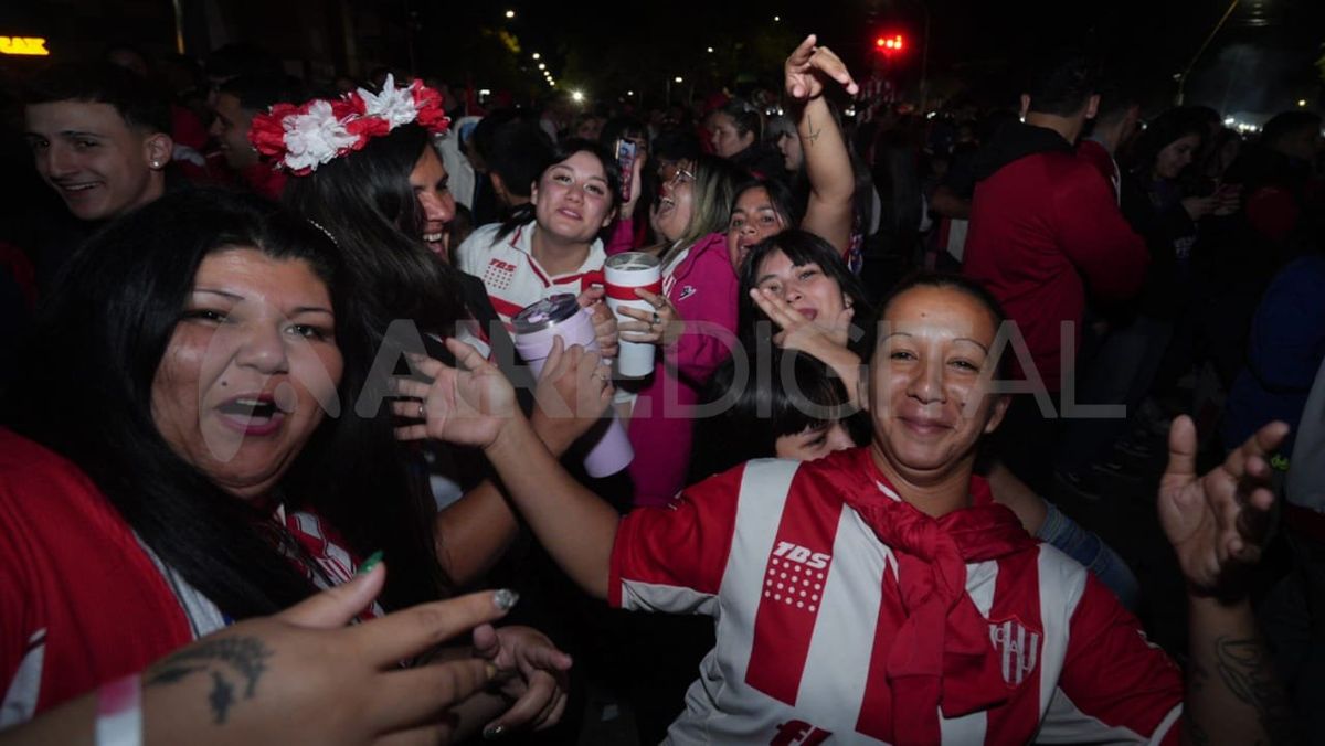 Unión celebra sus 118 años de vida con una gran fiesta en la sede del club
