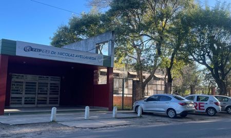 El director de la escuela Avellaneda, Fernando Marcherpa, contó en AIRE que el Concejo dio una primera aprobación para que la línea 22 pase por la puerta del colegio. El director de la escuela Avellaneda, Fernando Marcherpa, contó en AIRE que el Concejo dio una primera aprobación para que la línea 22 pase por la puerta del colegio.