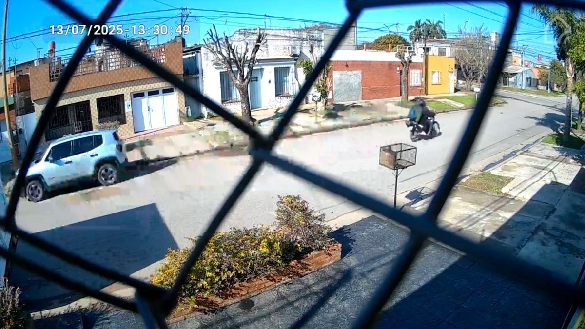 Captura del video que registró el momento del choque letal en barrio Piquete Las Flores.