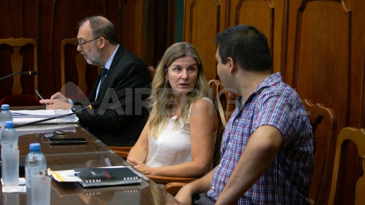 Los fiscales Jorge Nessier y Ana Laura Gioria, junto al abogado querellante Daniel Martín Recamán