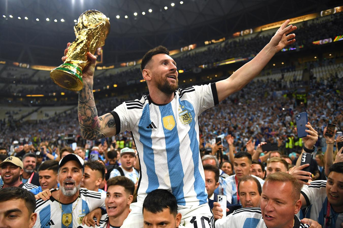 Un hincha se despertó de la anestesia y comenzó a entonar el hit del mundial.