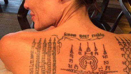 Los tatuajes de Angelina Jolie para salvar su matrimonio con Brad Pitt