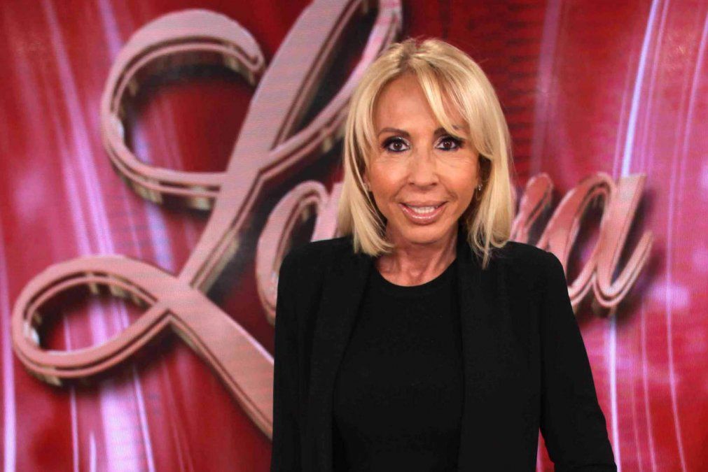 Laura Bozzo deja sin aliento a sus fans con un bikini diminuto