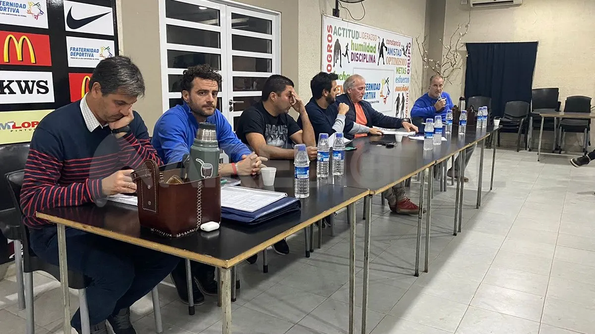 Según explicó al móvil de AIRE el titular de la Liga, Leónidas Bonaveri “con gran participación de dirigentes se firmó un acta acuerdo y se resolvió que habrá pautas y protocolos que se deberán cumplir en cada partido”.