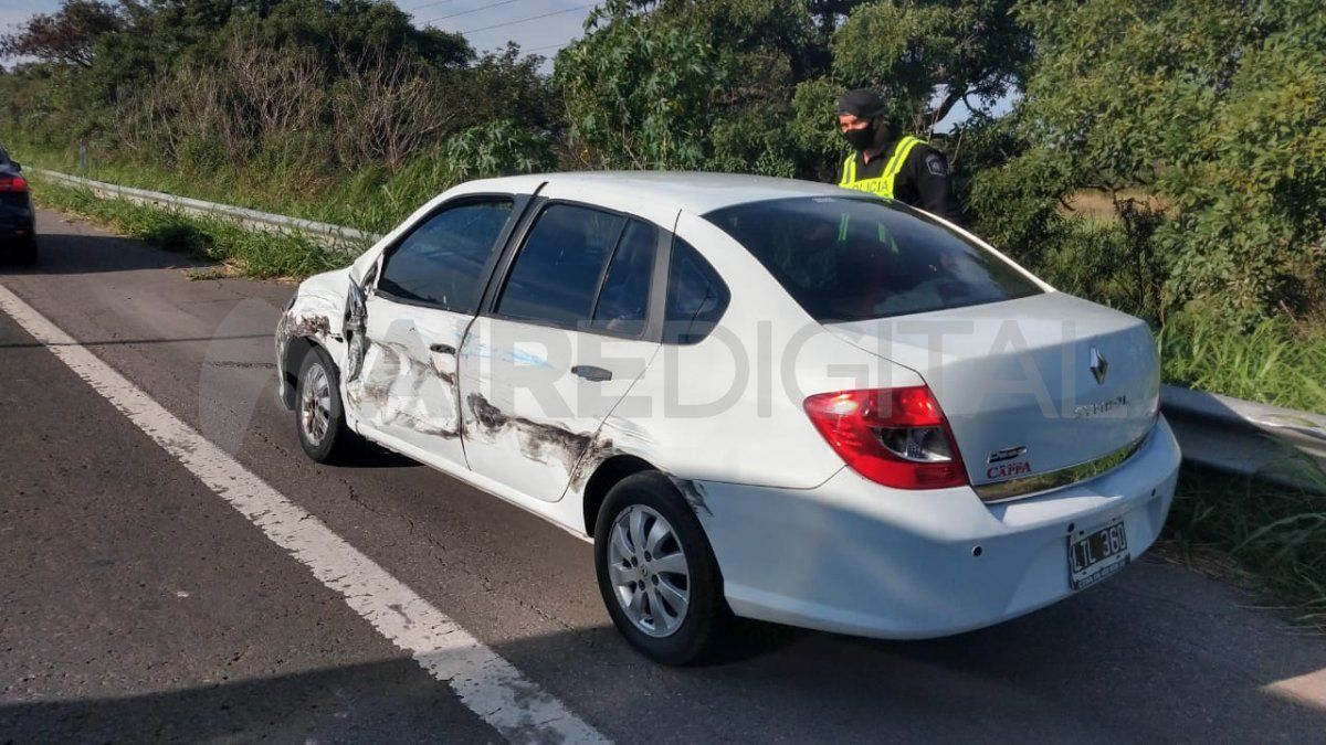 La mujer de 69 años que conducía el Renault Symbol circulaba en contramano por el carril rápido