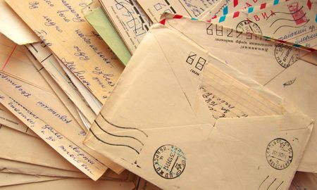 se fue de viaje y su novio la recibio con unas insolitas cartas se fue de viaje y su novio la recibio con unas insolitas cartas