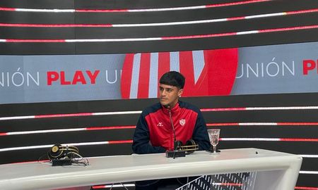 Nacho Isla, figura de la reserva de Unión, pasó por Unión Play y dijo que el objetivo del equipo es ser campeón. Nacho Isla, figura de la reserva de Unión, pasó por Unión Play y dijo que el objetivo del equipo es ser campeón.