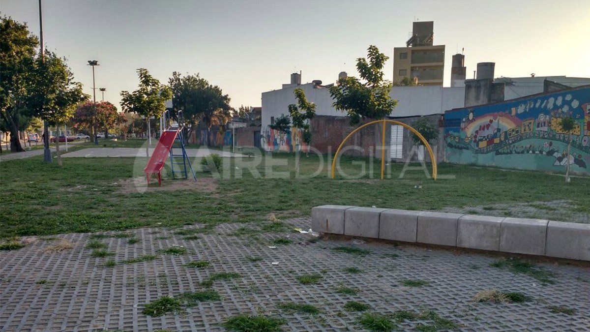 La plaza Escalante en la madrugada que mataron a Augusto Paulón.