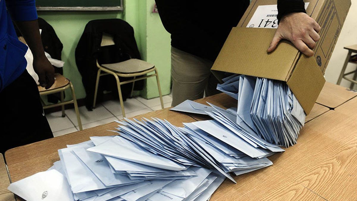 El próximo martes a las 18, en tanto, comenzará el escrutinio definitivo.