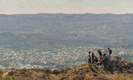 Entrada cerro La Banderita: vecinos cuestionan tarifas y falta de participación municipal. Entrada cerro La Banderita: vecinos cuestionan tarifas y falta de participación municipal.
