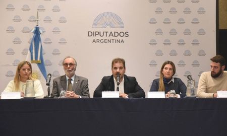 La bancada que dirige Cristian Ritondo salió a responderle y consideró que el Presidente miente para ocular su relación con Lázaro Báez cuando era jefe de Gabinete del kirchnerismo. La bancada que dirige Cristian Ritondo salió a responderle y consideró que el Presidente miente para ocular su relación con Lázaro Báez cuando era jefe de Gabinete del kirchnerismo.