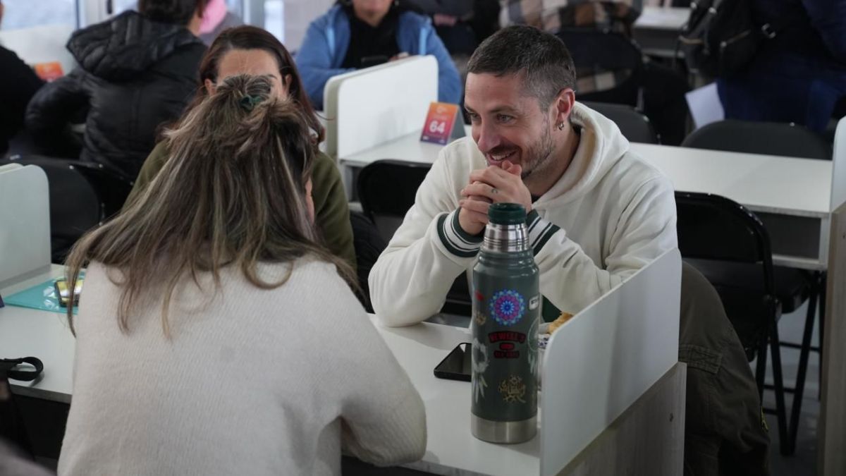 La Provincia de Santa Fe reunió a instituciones que brindan asistencia social y empresas para formar una red más eficiente. La Provincia de Santa Fe reunió a instituciones que brindan asistencia social y empresas para formar una red más eficiente.