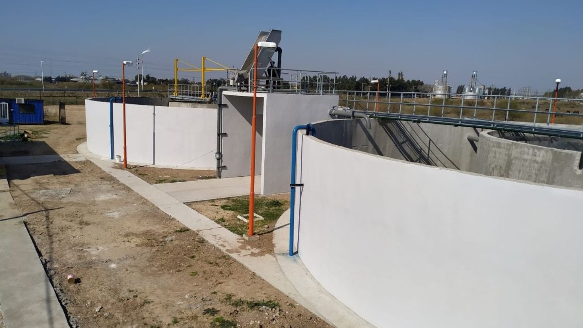 La construcción de la planta llevará aproximadamente un año y su puesta en funcionamiento demandará unos seis meses más.