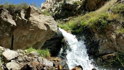Escapada a un rincón escondido de Mendoza con una cascada natural que pocos conocen