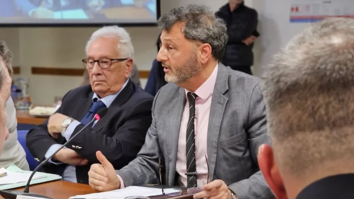 La cumbre será encabezada por Omar Yasín a partir de las 10.30 en la Dirección Nacional de Relaciones y Regulaciones del Trabajo. La cumbre será encabezada por Omar Yasín a partir de las 10.30 en la Dirección Nacional de Relaciones y Regulaciones del Trabajo.