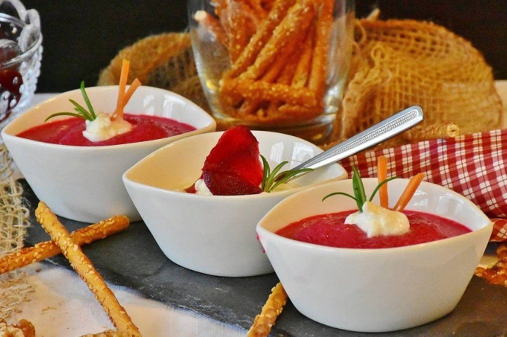 Dip vegano de remolacha.