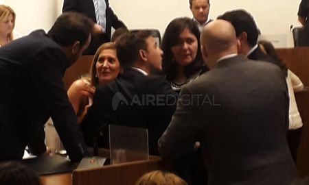El Concejo vivió una acalorada sesión por la readecuación de fondos presupuestarios pedido por el Intendente José Corral. El Concejo vivió una acalorada sesión por la readecuación de fondos presupuestarios pedido por el Intendente José Corral.