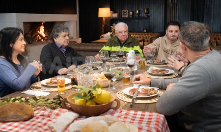 La Peña, con Agustín y Ricardo Porta, tendrá invitados especiales. La Peña, con Agustín y Ricardo Porta, tendrá invitados especiales.