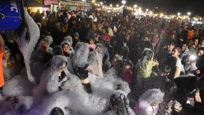 Se viene el Carnaval de Funes: música, comparsas y robots gigantes en un show gratuito