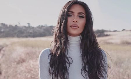 Kim comentó al portal The View, que ha tenido reuniones con su equipo para hacer esto una realidad y comenzar a ayudar a los hospitales lo más pronto posible. Kim comentó al portal The View, que ha tenido reuniones con su equipo para hacer esto una realidad y comenzar a ayudar a los hospitales lo más pronto posible.