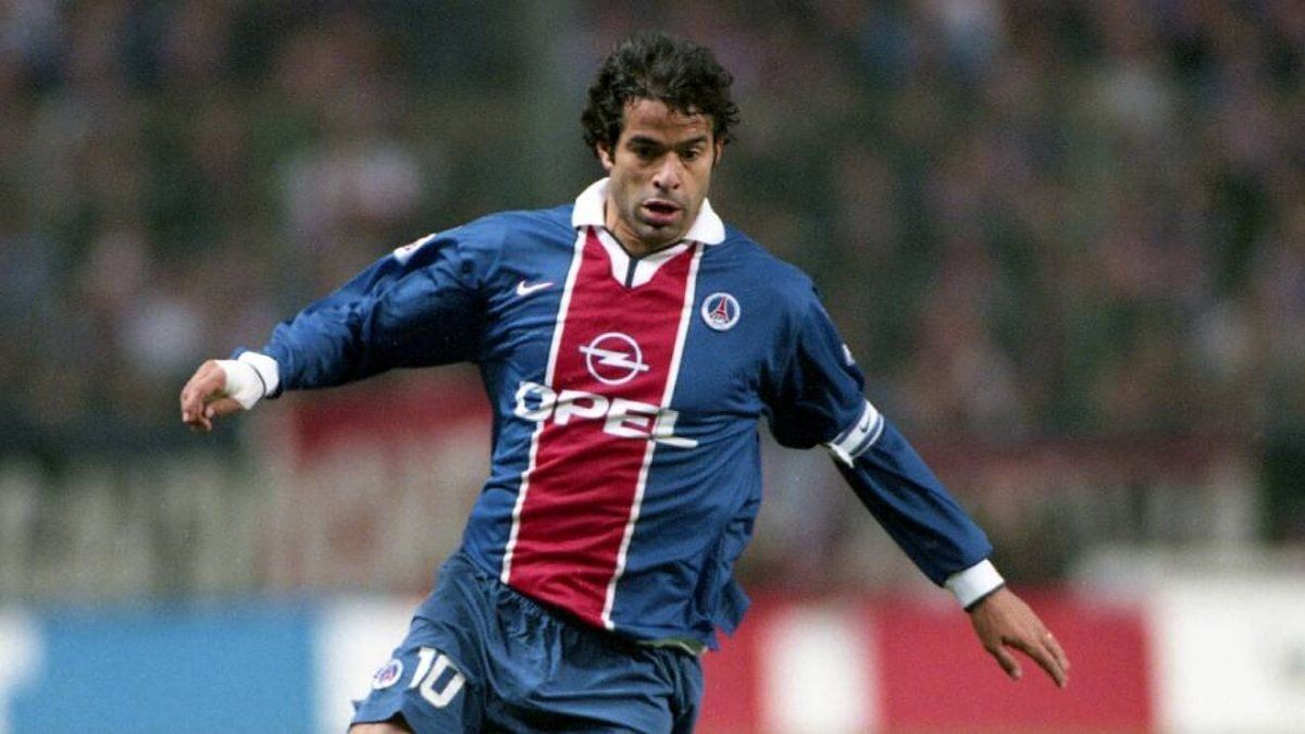 Raí, primera gran figura del París Saint-Germain, jugó en el club francés durante cinco años y levantó la misma cantidad de títulos.