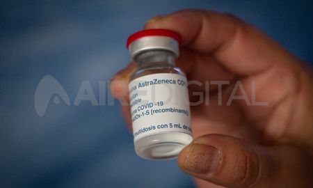 La Anmat avaló la extensión de la aplicación de un lote de vacunas Astrazeneca. El especialista Orduna recalcó que esta estrategia se aplicó en otras oportunidades.