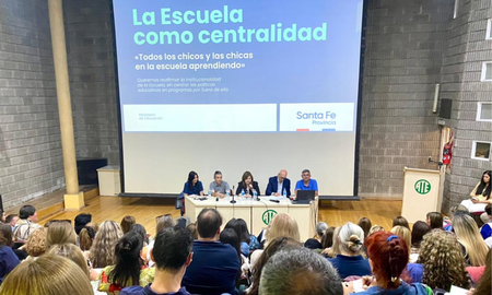 El gobierno de Santa Fe avanza en la consolidación de su modelo pedagógico de trayectoria obligatoria única. El gobierno de Santa Fe avanza en la consolidación de su modelo pedagógico de trayectoria obligatoria única.