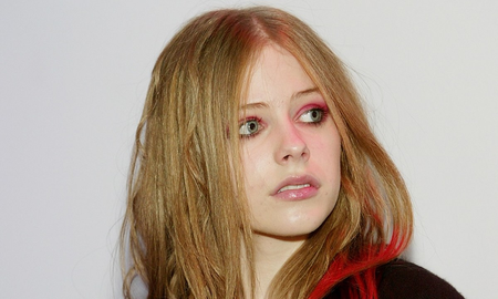 Avril Lavigne y el video en el que se burla de su propia muerte Avril Lavigne y el video en el que se burla de su propia muerte