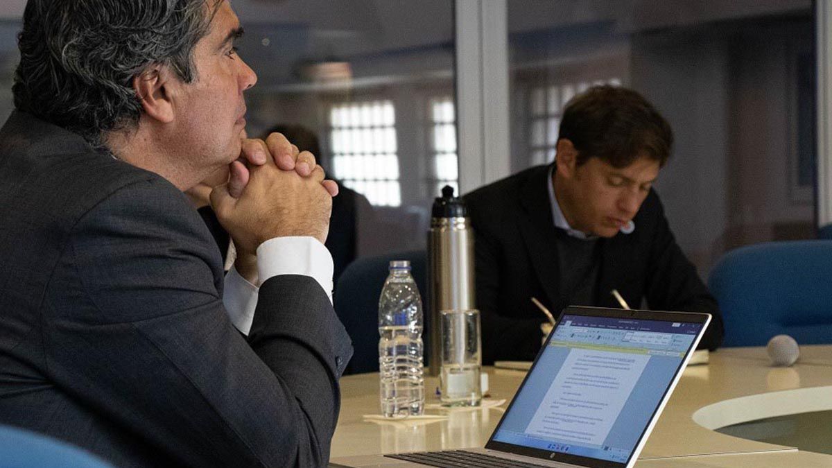 La Liga de gobernadores peronistas se reunió este lunes en la sede del Consejo Federal de Inversiones (CFI) para continuar analizando lo sucedido en torno al ataque contra la vicepresidenta Cristina Kirchner.