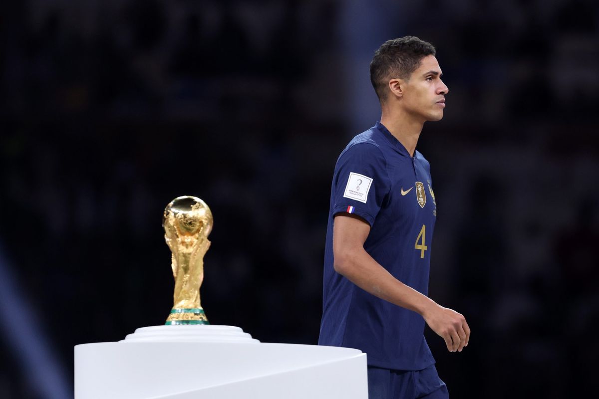 Raphaël Varane anunció su retiro de la selección de Francia