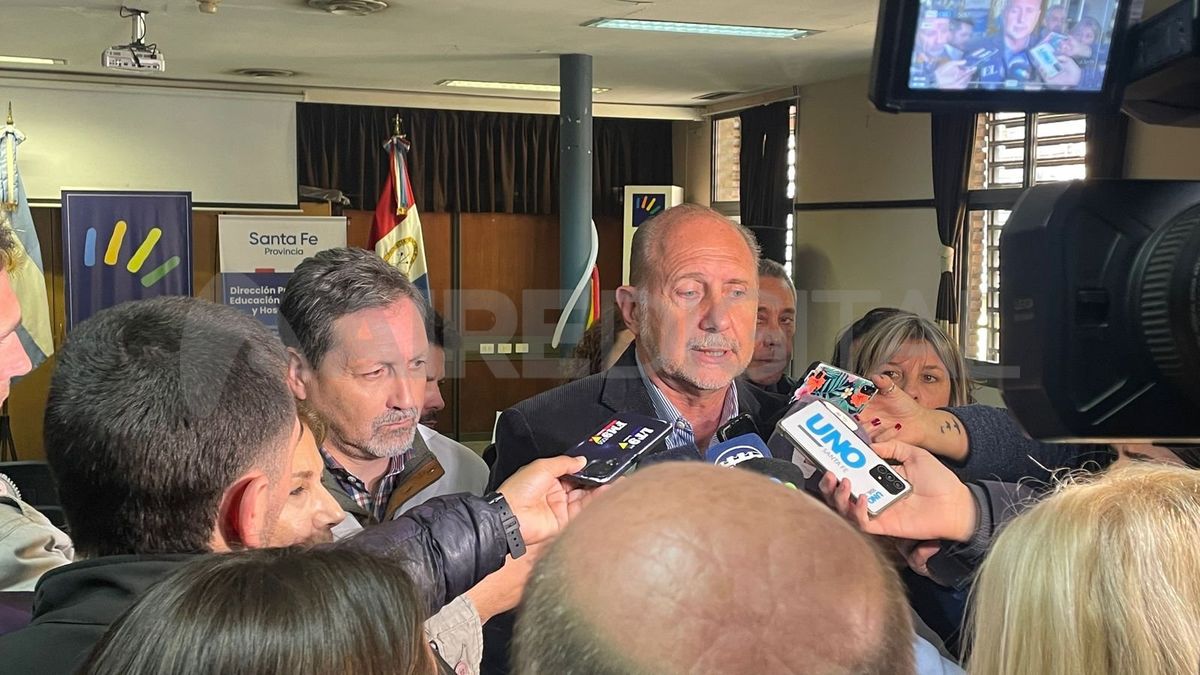 Perotti en declaraciones a la prensa. Perotti en declaraciones a la prensa.