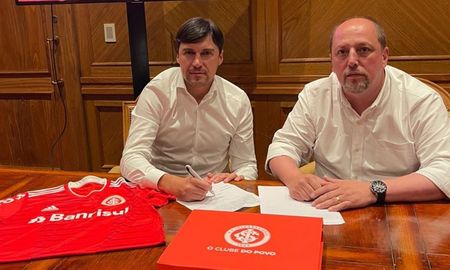 Alexander Cacique Medina es nuevo DT del Inter de Porto Alegre. El uruguayo tendrá su primera experiencia dirigiendo en Brasil. Alexander Cacique Medina es nuevo DT del Inter de Porto Alegre. El uruguayo tendrá su primera experiencia dirigiendo en Brasil.