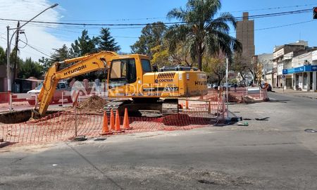 trabajadores paralizan por deudas la obra en la ex rotonda de union trabajadores paralizan por deudas la obra en la ex rotonda de union