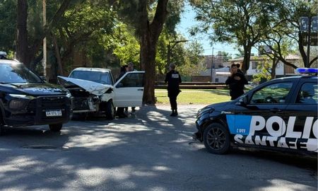 Un fuerte accidente de tránsito se registró este jueves por la tarde en la ciudad de Santa Fe Un fuerte accidente de tránsito se registró este jueves por la tarde en la ciudad de Santa Fe