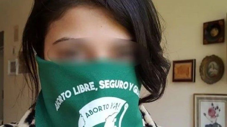 María, la joven atacada, forma parte de la Campaña Nacional por el Derecho al Aborto Legal, Seguro y Gratuito en Mar del Plata y se negó a sacárselo