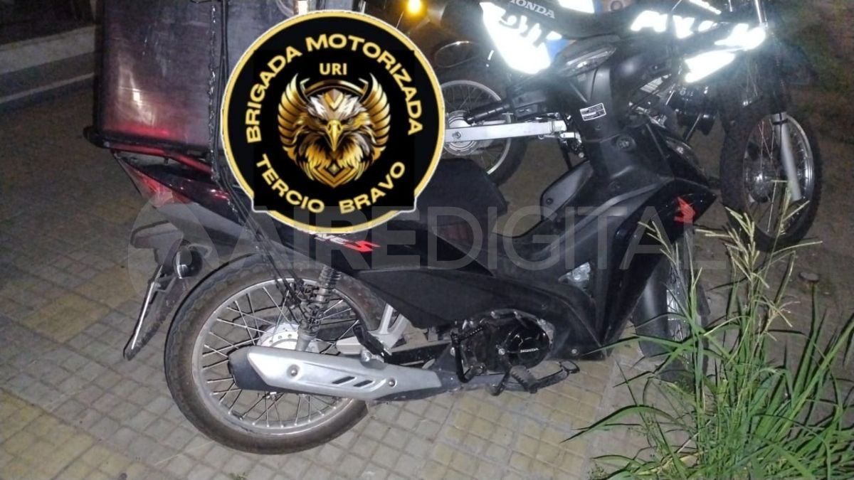 Recuperaron una moto robada en una heladería de Bulevar Pellegrini