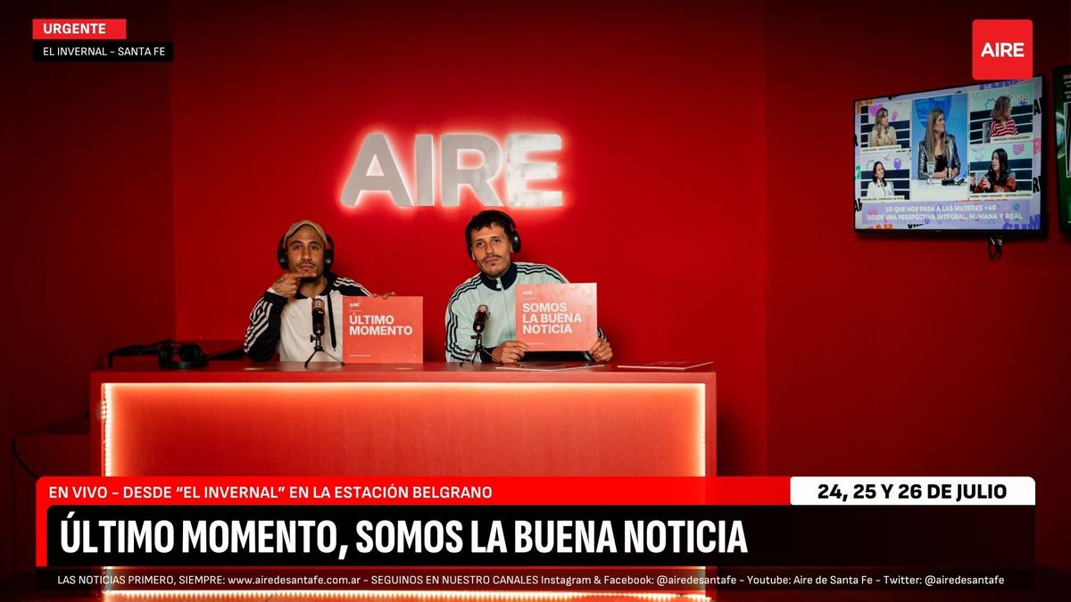 La gran comunidad de AIRE se sentó a la mesa de conductores y posó frente a las cámaras para vivir la experiencia del multimedios.