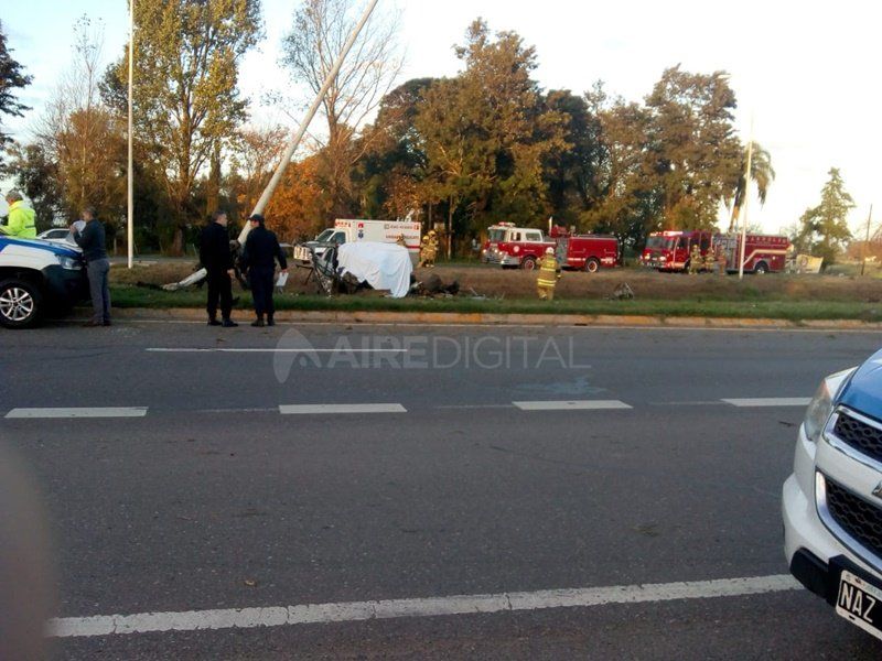 Robó un auto en Santo Tomé y se mató al destrozarlo contra un poste de la ruta 19