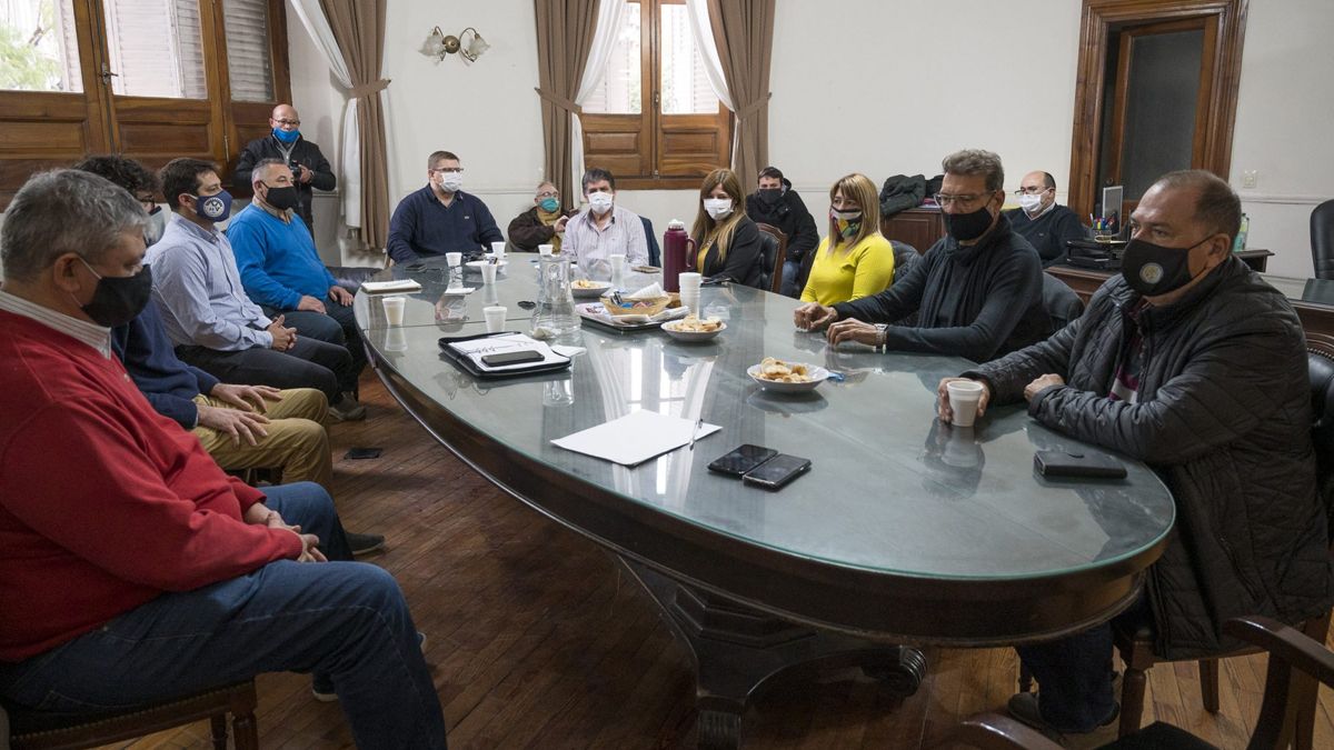 La Comisi&oacute;n Paritaria Municipal se reuni&oacute; este jueves y la representaci&oacute;n de los trabajadores no obtuvo respuestas concretas al reclamo de recomposici&oacute;n salarial.&nbsp;