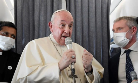El papa Francisco rechazó cambiar Feliz Navidad por Felices Fiestas, como pretendía la UE El papa Francisco rechazó cambiar Feliz Navidad por Felices Fiestas, como pretendía la UE