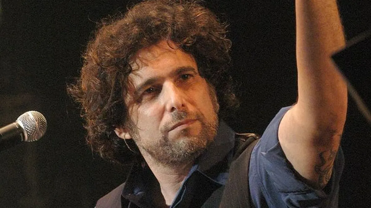 Efemérides del 22 de agosto: en 1961 nace Andrés Calamaro