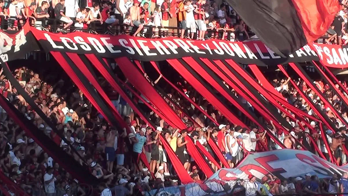 Una de las barras de Colón se llama Los de Siempre. Una de las barras de Colón se llama Los de Siempre.