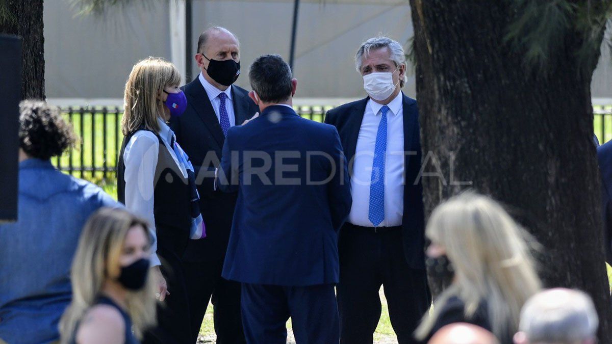 Alberto Fernández llegó a Rosario junto a funcionarios nacionales para anunciar el programa Detectar Federal en Santa Fe.