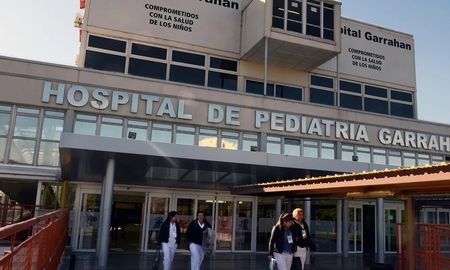Dalma Aylen López sufría de fibrosis quística de páncreas y se encontraba internada en el Hospital Garrahan, lugar en el que, a mediados de mayo, le diagnosticaron Covid-19. Dalma Aylen López sufría de fibrosis quística de páncreas y se encontraba internada en el Hospital Garrahan, lugar en el que, a mediados de mayo, le diagnosticaron Covid-19.