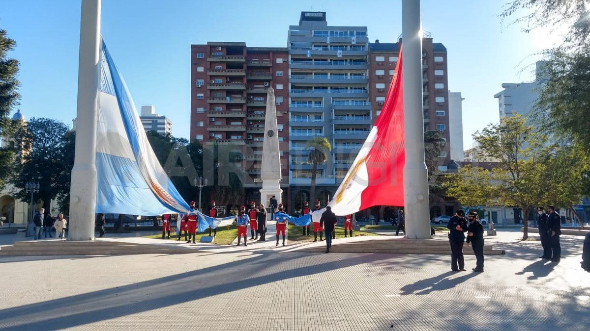 25 de Mayo: así se conmemoró el 211° aniversario de la Revolución de Mayo en Santa Fe