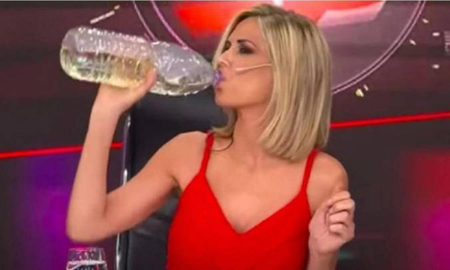 Qué es Médicos por la verdad, la controversial organización que tendría cooptadas a Viviana Canosa e Ivana Nadal Qué es Médicos por la verdad, la controversial organización que tendría cooptadas a Viviana Canosa e Ivana Nadal