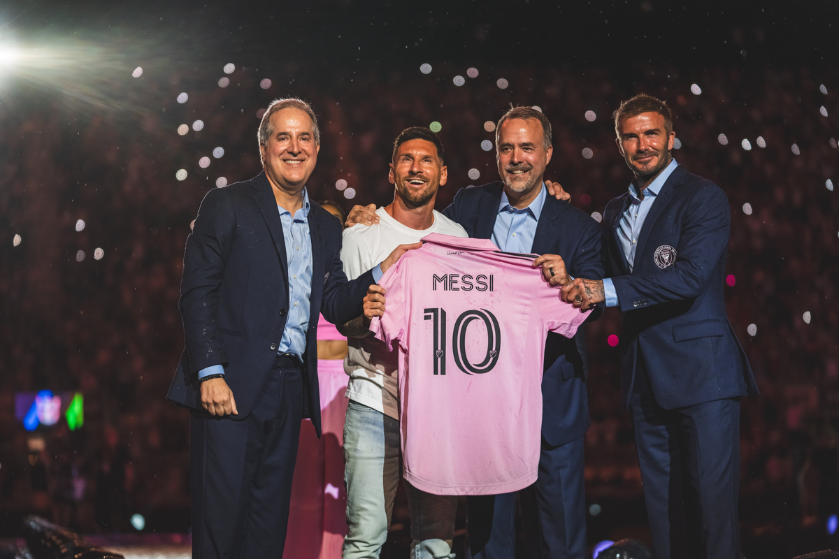 Lionel Messi fue presentado oficialmente en Inter Miami. Lionel Messi fue presentado oficialmente en Inter Miami.
