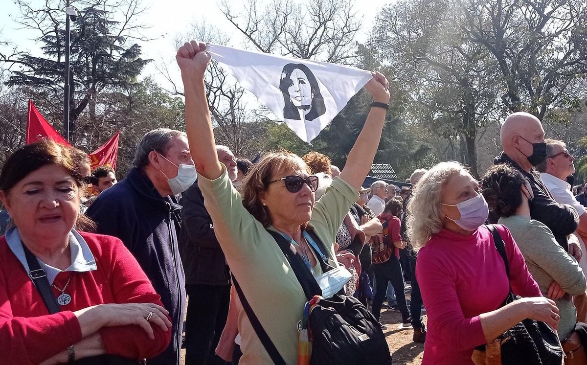 Miles de personas se movilizaron en defensa de Cristina y a favor de la "democratización del Poder Judicial"