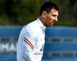Lionel Messi entrenó apartado del grupo en su regreso al Paris Saint-Germain. Lionel Messi entrenó apartado del grupo en su regreso al Paris Saint-Germain.