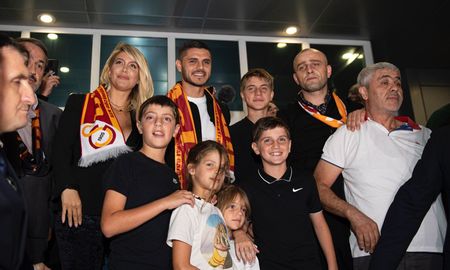 Mauro Icardi arribó a Turquía, donde firmó contrato con el Galatasaray a préstamo por un año. Mauro Icardi arribó a Turquía, donde firmó contrato con el Galatasaray a préstamo por un año.